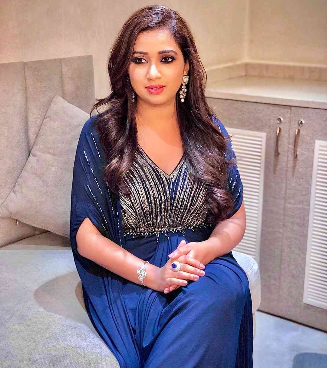 Shreya Ghoshal Net Worth 2022, Monthly Salary, Songs, Age, Height